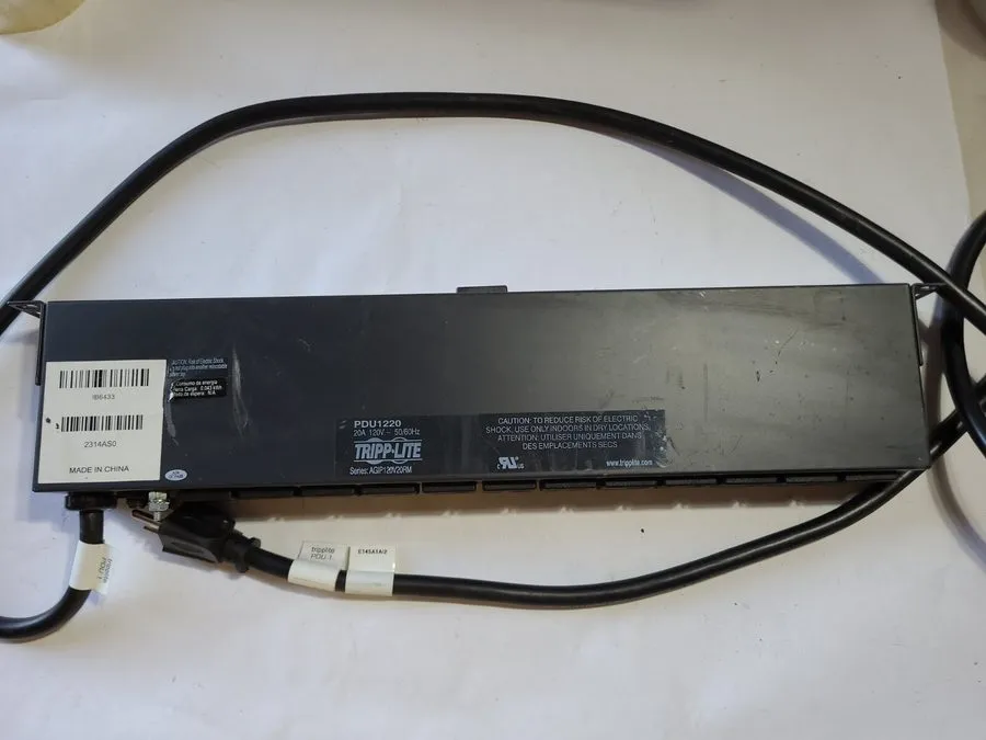 Блок розеток PDU TRIPP LITE PDU1220T 20A 120V 2.4KW 13-OUTLET L5-20P 1U RACK PDU