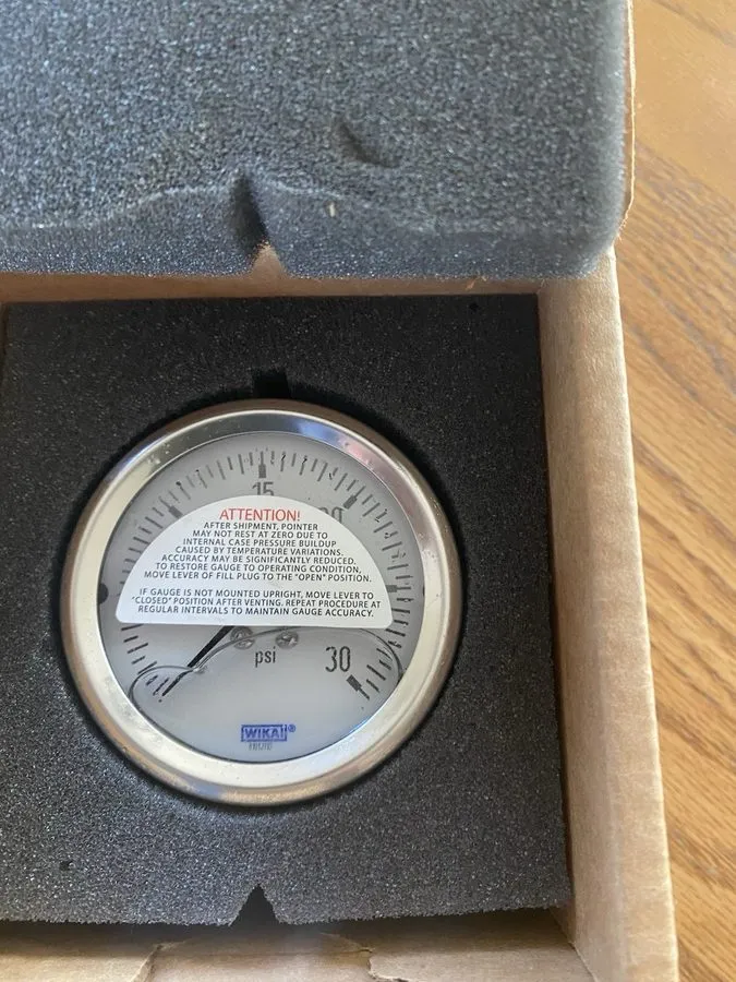 Трубопроводная арматура Wika Pressure Gauge 30 PSI. 1/4” Center Back Mount P/N 9 — фото лота 1