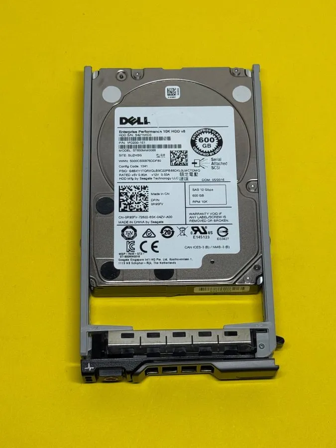 Жёсткий диск DELL 600GB 2.5" 10K 12G SAS HDD 1FD200-151 ST600MM0088
