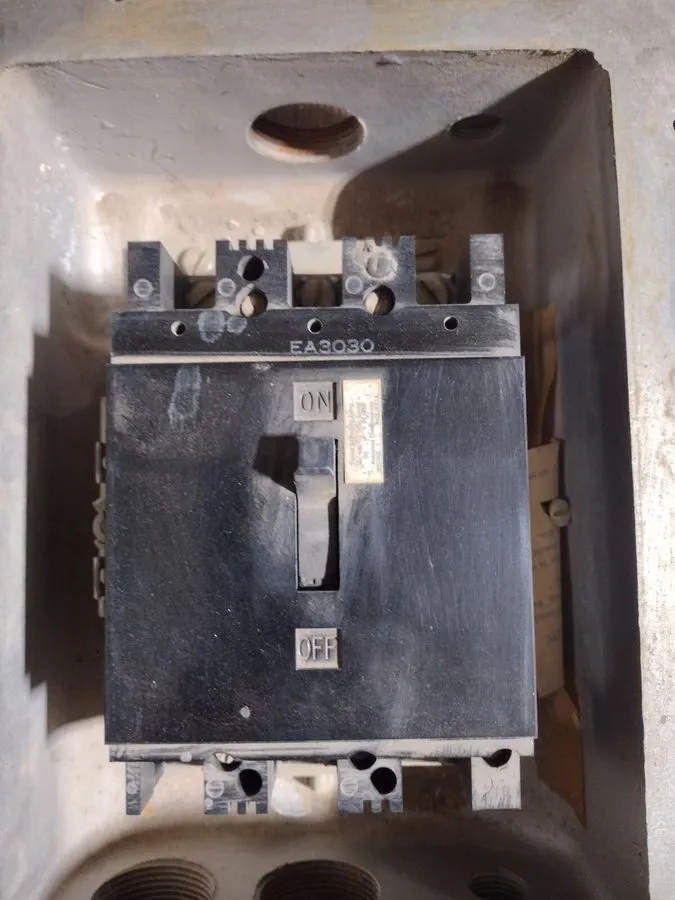 Автоматический выключатель XEH050 WESTINGHOUSE EXPLOSION PROOF ENCLOSURE w/EA303 — фото лота 2