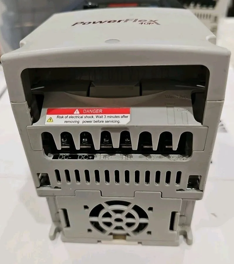 Частотный преобразователь Allen-Bradley 22B-D4P0N104 PowerFlex 1.5 kW 2 HP AC Dr — фото лота 2