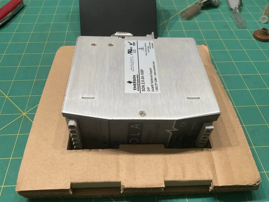Блок питания Emerson SolaHD SDN 2.5-24-100P 24VDC 2.5A 60W DIN Rail Power Supply