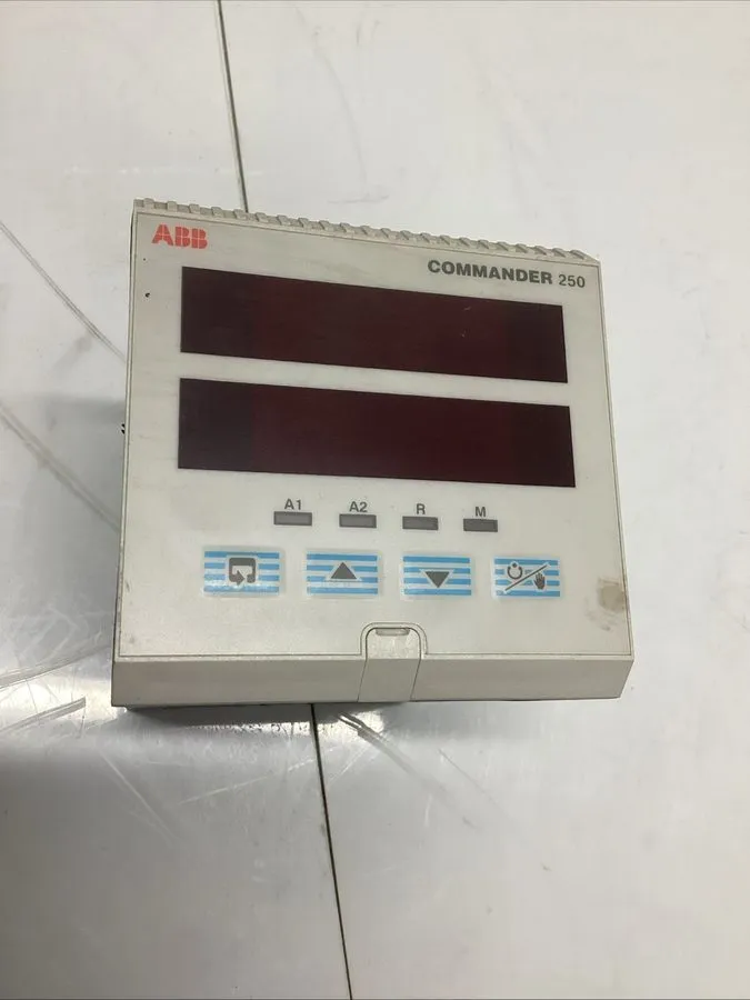 Датчик температуры ABB Commander 250 451852 C250/0200/STD Process Temperature Co — фото лота 1
