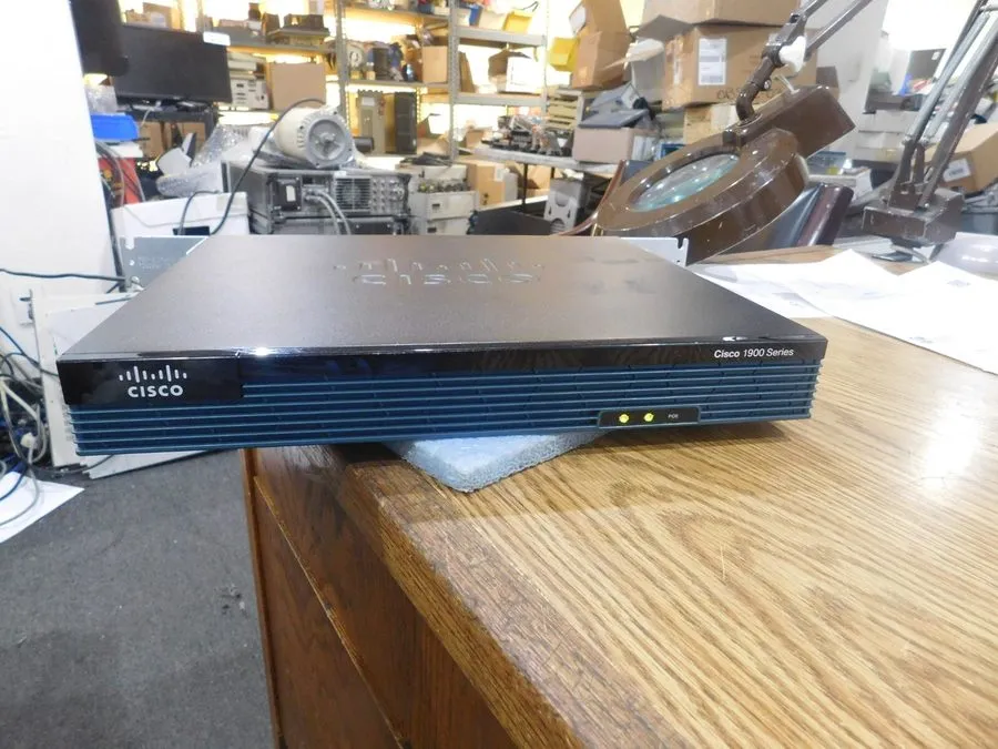 Маршрутизатор Cisco 1921 CISCO1921/K9 V05 2-Port Gigabit Integrated Service Rout