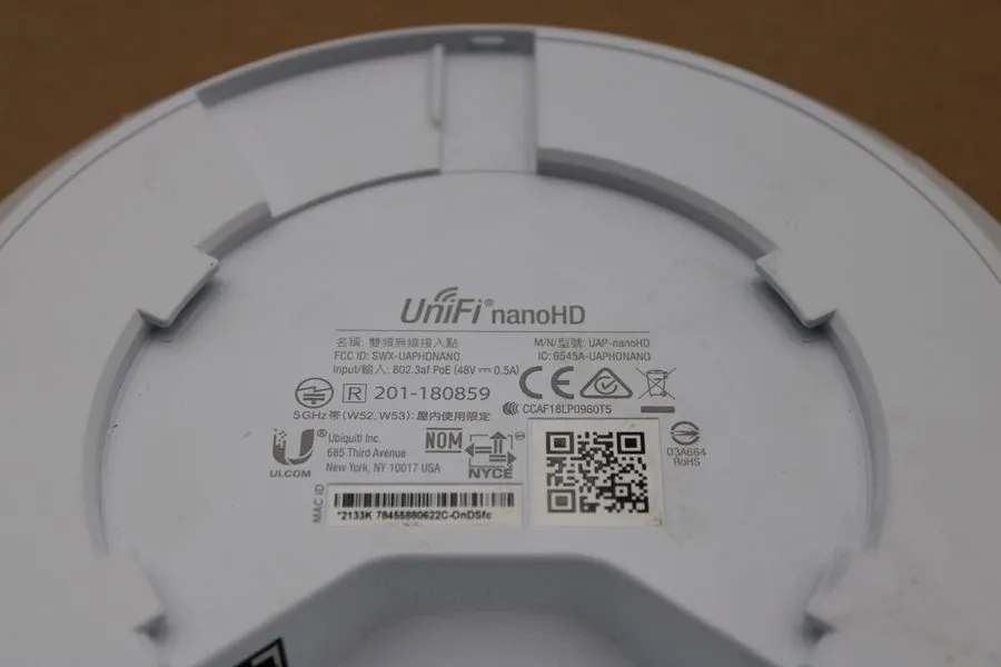 Точка доступа Ubiquiti UniFi UAP-NANOHD Dual Band 802.11ac Wireless Access Point