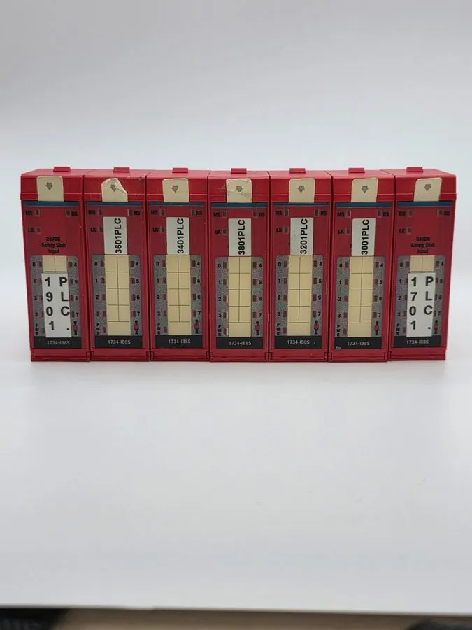 Модуль ввода-вывода CONDITION ALLEN BRADLEY 1734-IB8S Point I/O 8 CH Digital Sin — фото лота 1