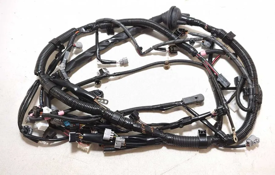 Жгут проводов Toyota Engine Wiring Harness 2003-2005 Echo 82121-52630 Wire — фото лота 2