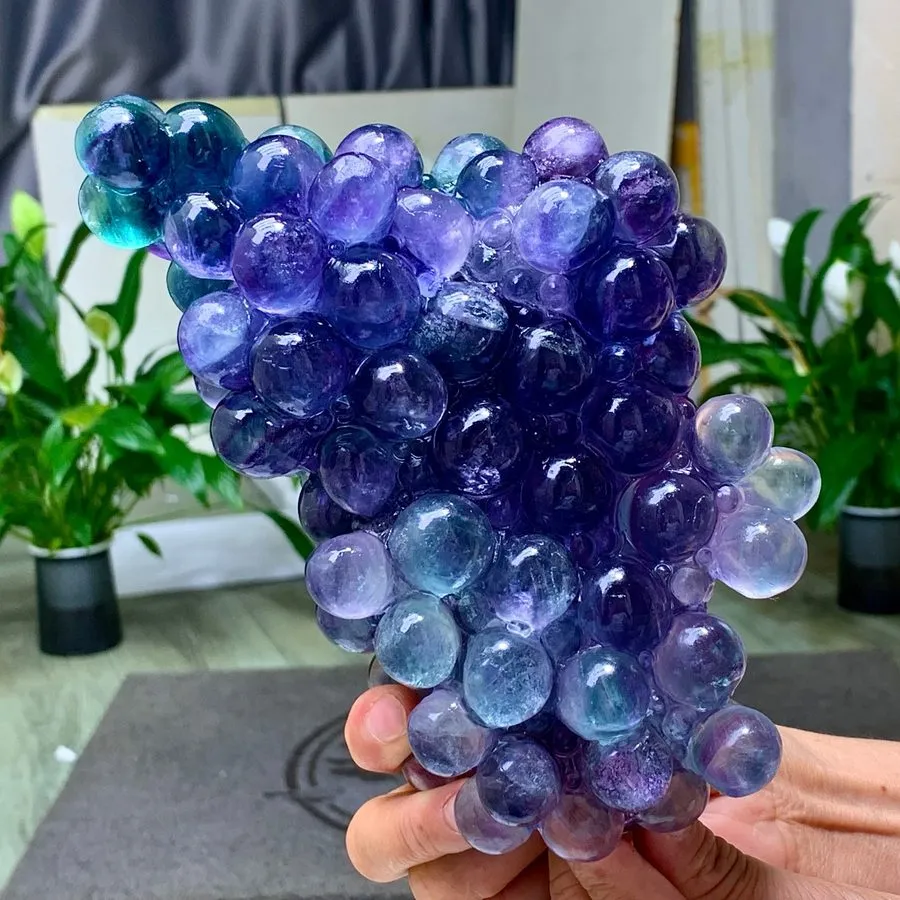 Лабораторный прибор 5.61LB Natural deep purple-green grape shape Crystal Madagas