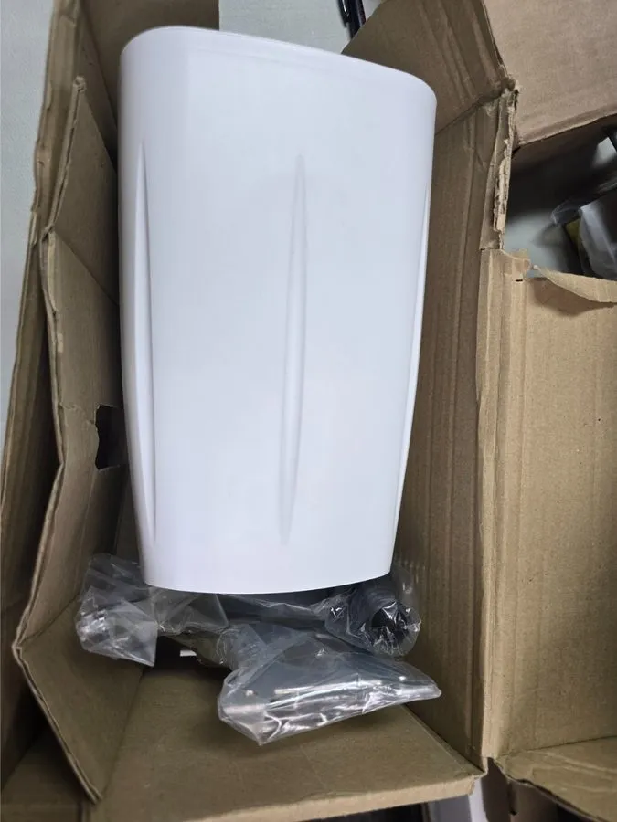Маршрутизатор QuWireless QuSpot A240S LTE WiFi Antenna Enclosure для Teltonika R
