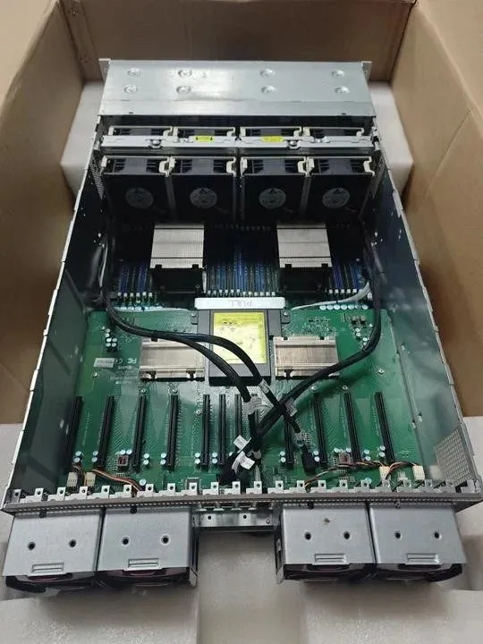 Сервер Supermicro 4028GR-TR 4U 8GPU 24x2.5" Server +E5-2600 V3/V4 4x 2000W PSU