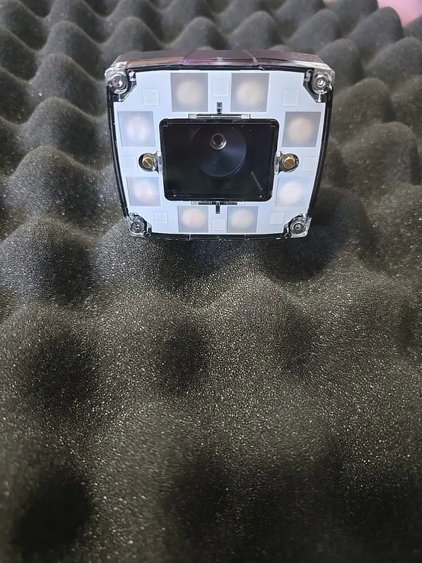Камера машинного зрения COGNEX IS2000M-LL-DEM-B Digital industrial vision camera — фото лота 1