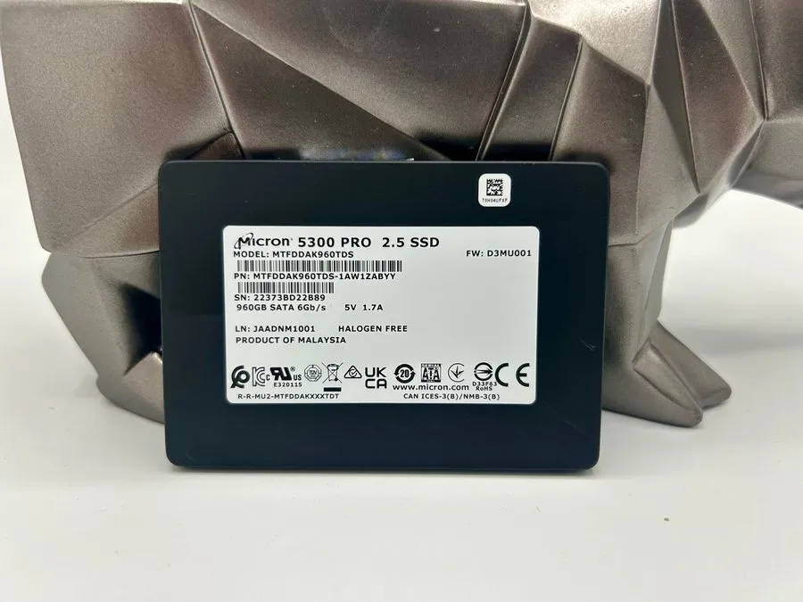 SSD-накопитель Dell Micron 960GB SATA 6Gb/s Enterprise SSD MTFDDAK960TDS DP/N 0C