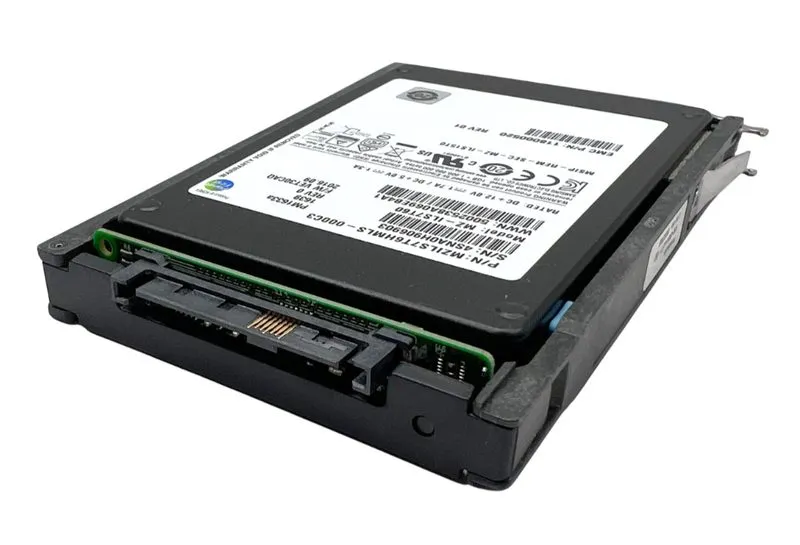 SSD-накопитель Samsung PM1633a 7.68TB HPE SSD 2.5" SAS 12Gb/s MZ-ILS7T60 MZILS7T — фото лота 3