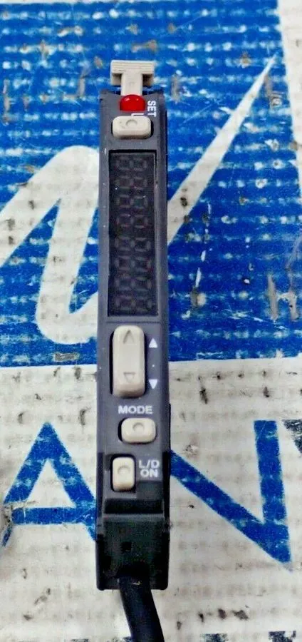 Датчик keyence FS-V21R Fiber Optic Sensor Amplifier