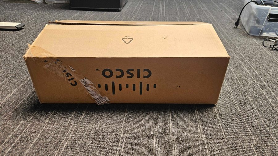 Коммутатор Cisco C1000-24T-4G-L