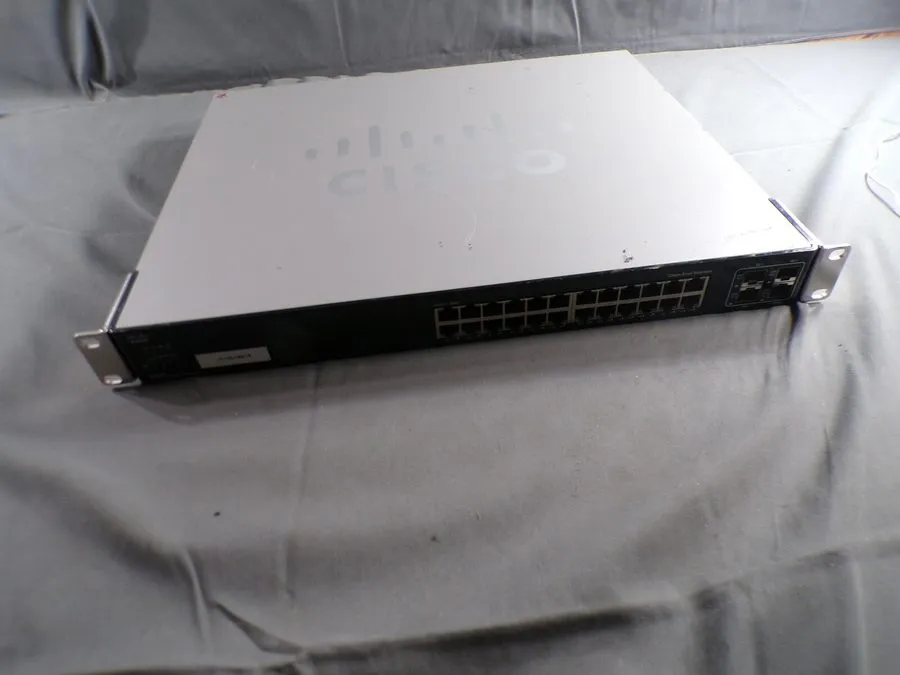 Коммутатор CISCO SGE2000 V01 24-PORT 10/100/1000 SWITCH (R2S2.6)