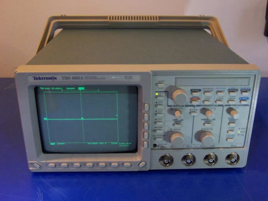 Осциллограф 10540 TEKTRONIX TDS460A 4 CHANNEL DIGITIZING OSCILLOSCOPE
