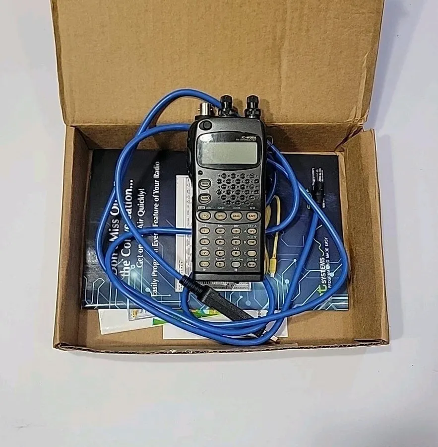 Радиостанция Icom IC-W32A Vintage Ham Radio Handheld FM Transceiver