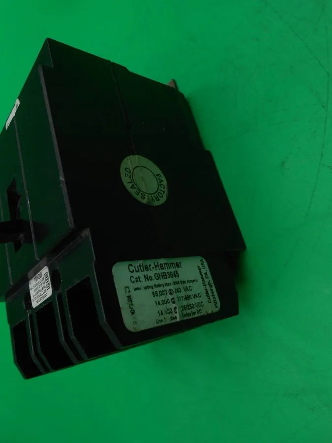 Автоматический выключатель Eaton GHB3045 45 Amp 277/480V 3 Pole GHB Bolt On Circ