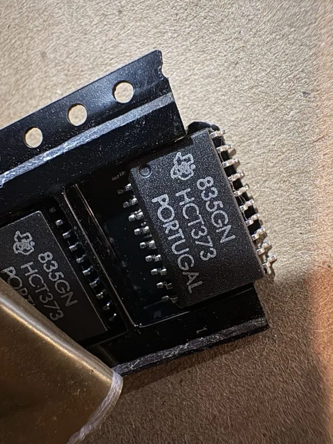 Микросхема Texas Instruments 835GN TC1373 Vintage IC Chips Portugal — фото лота 1