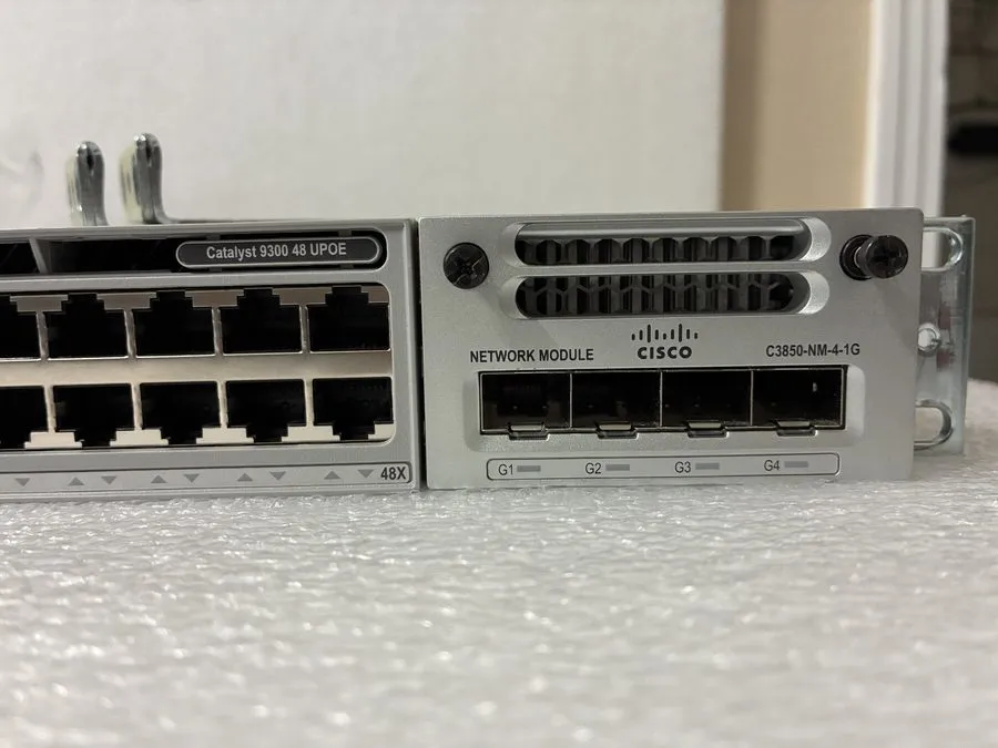 Коммутатор Cisco C9300-48U-A Catalyst 9300 48-port UPOE Port 6 only has no poe