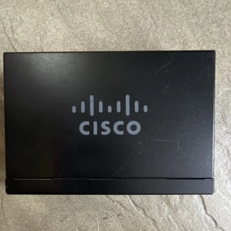 Коммутатор Cisco 5-Port Gigabit Desktop Switch SG110D-05 — фото лота 2
