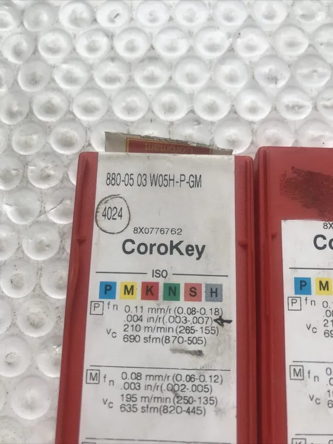 Режущий инструмент SANDVIK COROMANT 880-03 03 W05H-P-GM 4044 CARBIDE INSERT — фото лота 1