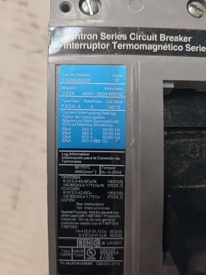 Автоматический выключатель Siemens FXD62B225 Circuit Breaker 225A 3 Pole 600VAC  — фото лота 1