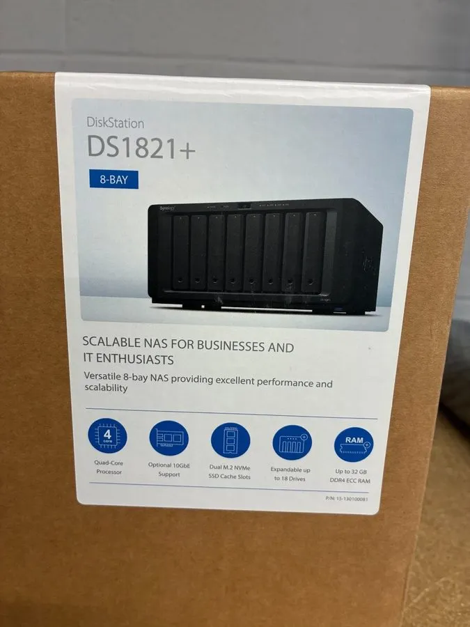 Дисковая полка Synology DiskStation DS1621xs+ NAS Enclosure and Synology E10G18-