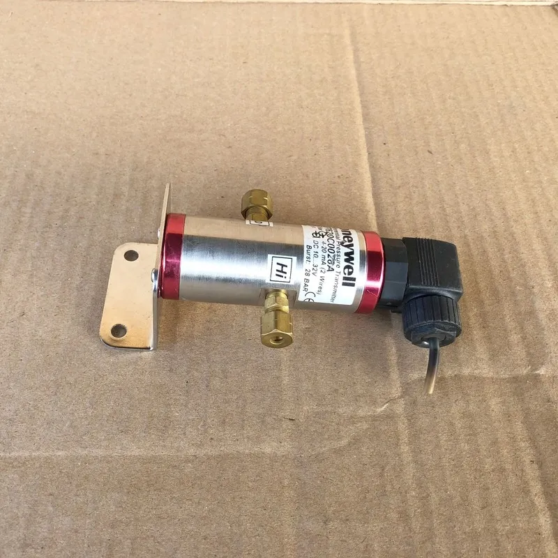 Датчик давления HONEYWELL P7620C0028A DIFFERENTIAL PRESSURE TRANSMITTER
