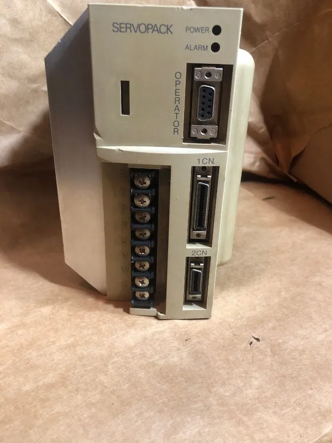 Сервопривод YASKAWA SERVOPACK SGDA-08AS