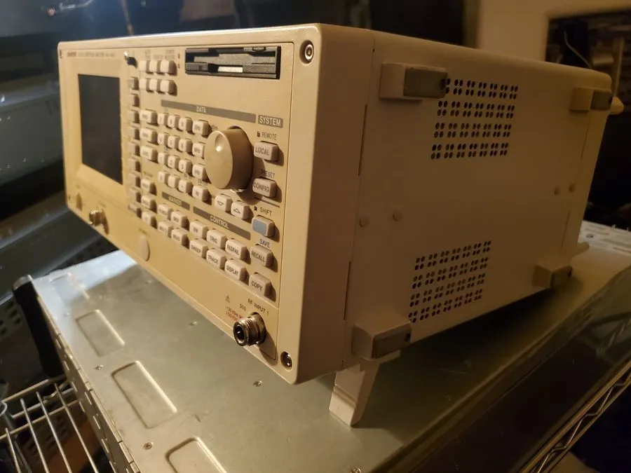 Анализатор спектра Advantest R3131A Spectrum Analyzer 9kHz 3GHz — фото лота 2
