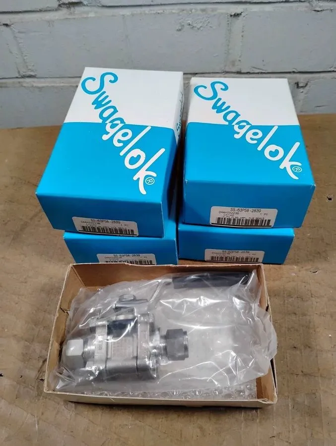Клапан SWAGELOK ss-63ps8-2839 Manual Stainless Ball Valve — фото лота 2