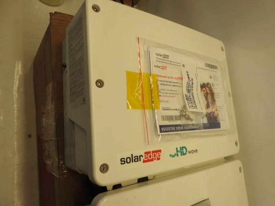 Инвертор SolarEdge 6.0kW HD-Wave Inverter SE6000H-US000BNU4