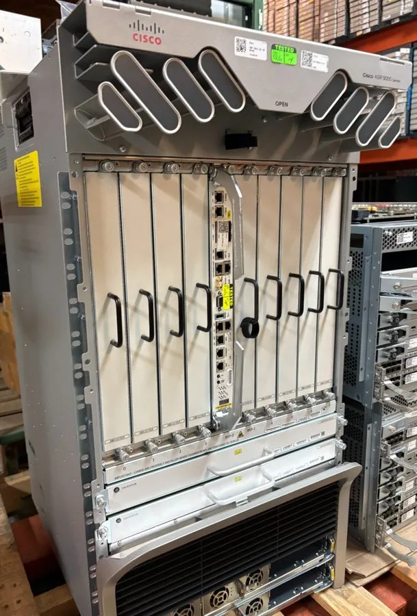 Маршрутизатор Cisco ASR-9010-AC-V2 Router 2x A9K-RSP880-TR 1 Year