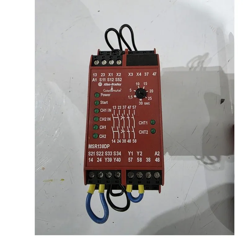 Реле безопасности Allen-Bradley Guardmaster MSR138DP Safety Relay 24VAC/DC DIN 3