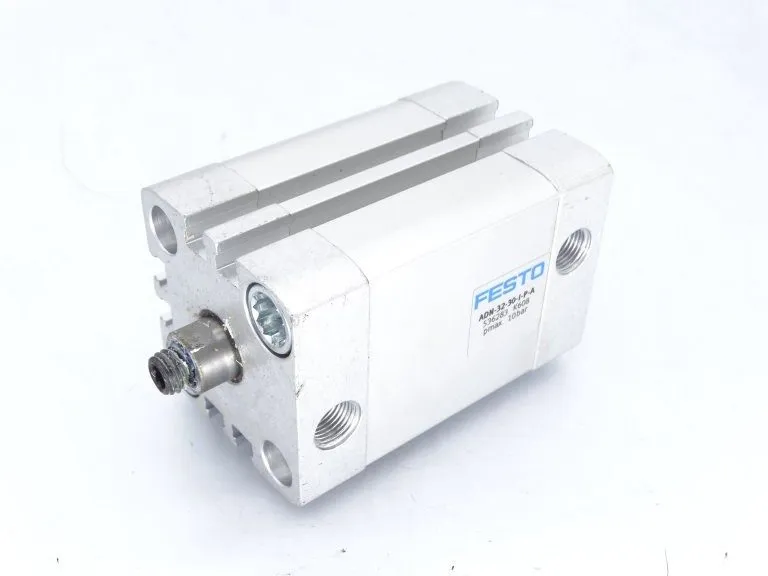 Пневмоцилиндр FESTO ADN-32-30-I-P-A PNEUMATIC CYLINDER