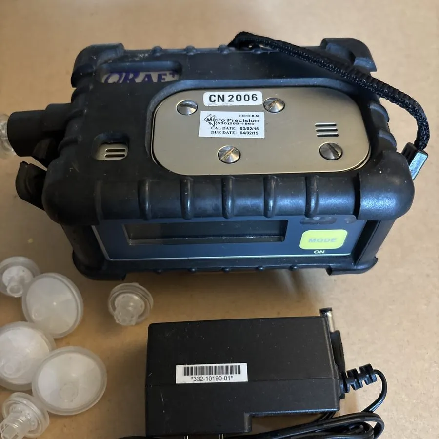 Газоанализатор RAE SYSTEMS Q-RAE PLUS PGM2000 Multiple Gas Monitor 015-3053 12VD