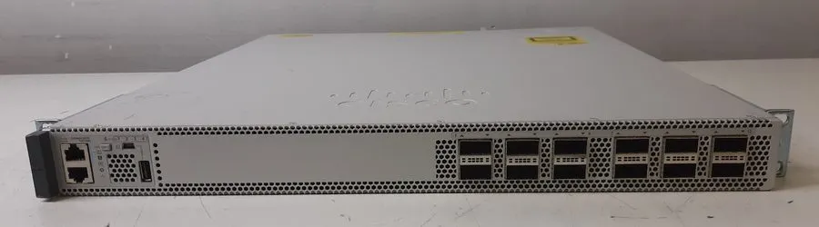 Коммутатор Cisco C9500-12Q-A Catalyst 9500 12-port 40G switch