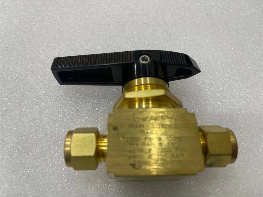 Клапан Whitey B-44S6 (BOX OF 2) Brass Ball Valve Swagelok