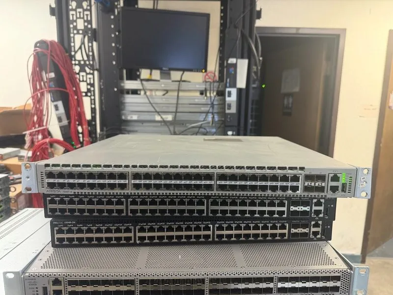 Коммутатор Arista DCS-7048T-A 48-Port 1GbE RJ-45 + 4x 10GB SFP+ Ethernet Switch