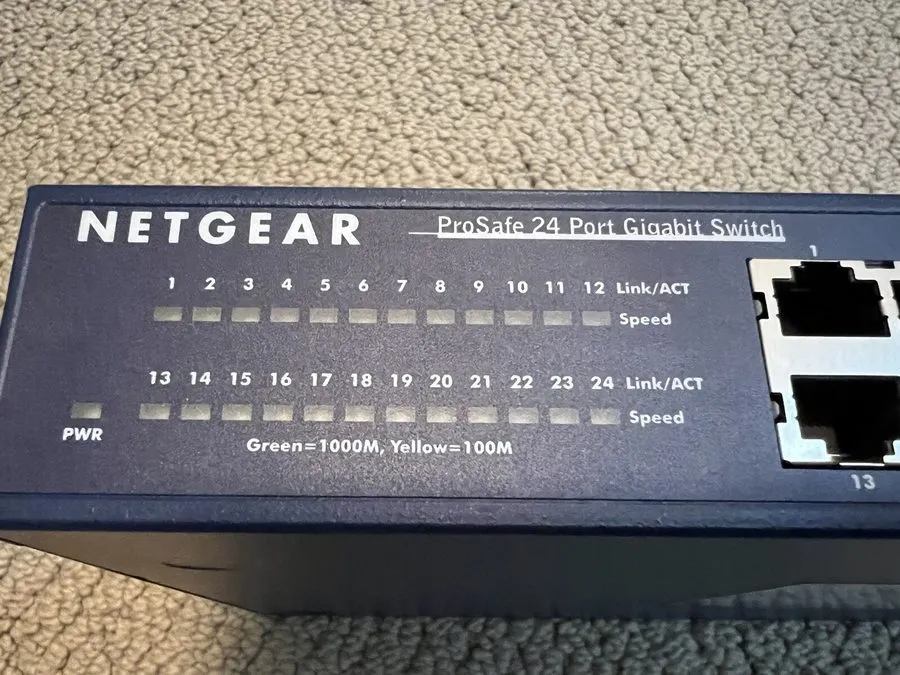 Коммутатор NETGEAR ProSafe JGS524 Plus 24-Port Gigabit Rackmount Switch — фото лота 2