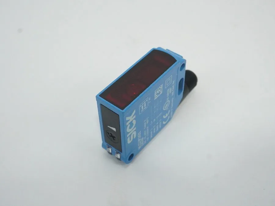 Фотоэлектрический датчик SICK WL12-3P2431 W12-3 Retroreflective Photoelectric Se