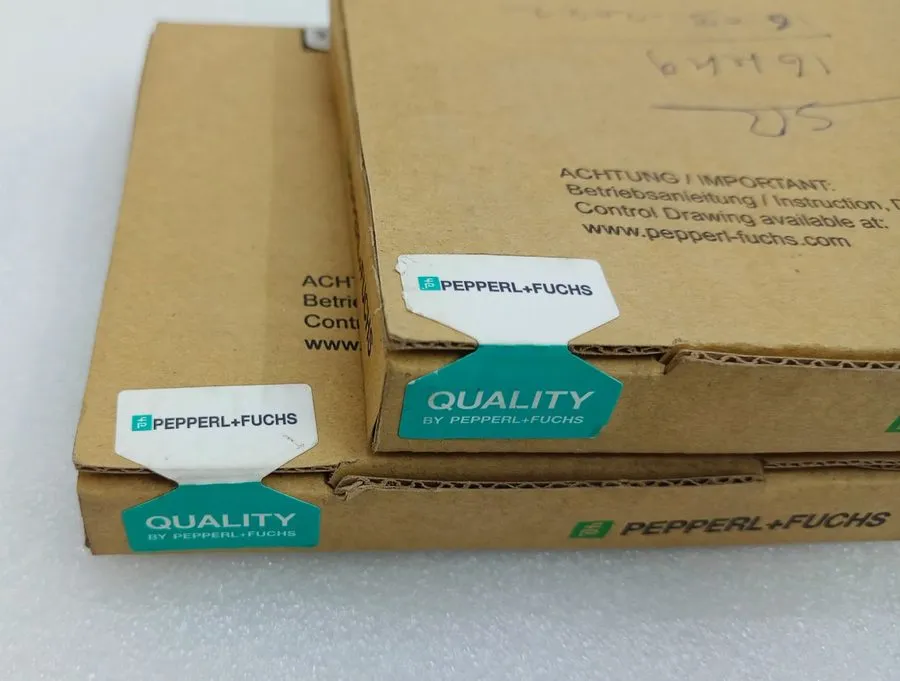 Датчик Pepperl+Fuchs KCD2-SCD-Ex1 signal isolator safety barrier Brand — фото лота 2