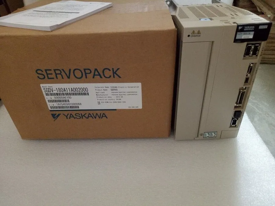 Сервопривод Yaskawa SGDV-180A11A Servo Drive — фото лота 2