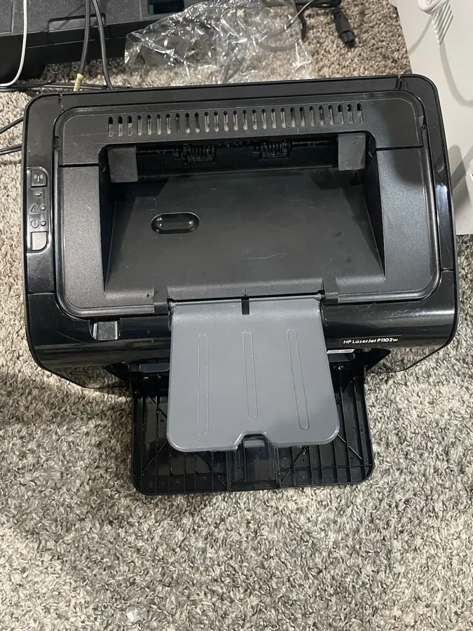 Лазерный принтер HP LaserJet Pro P1102w Wireless Monochrome Laser Printer Page c