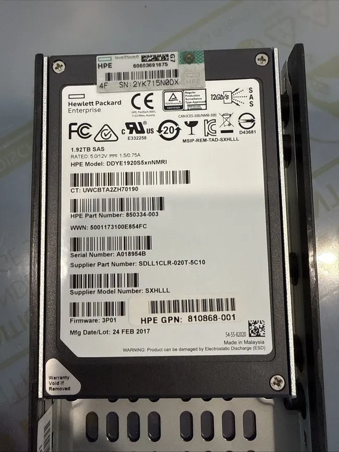 SSD-накопитель HPE 1.92TB 810771-001 K2P89B 3PAR STORESERV SAS 8000 6Gb/s SFF 2. — фото лота 1