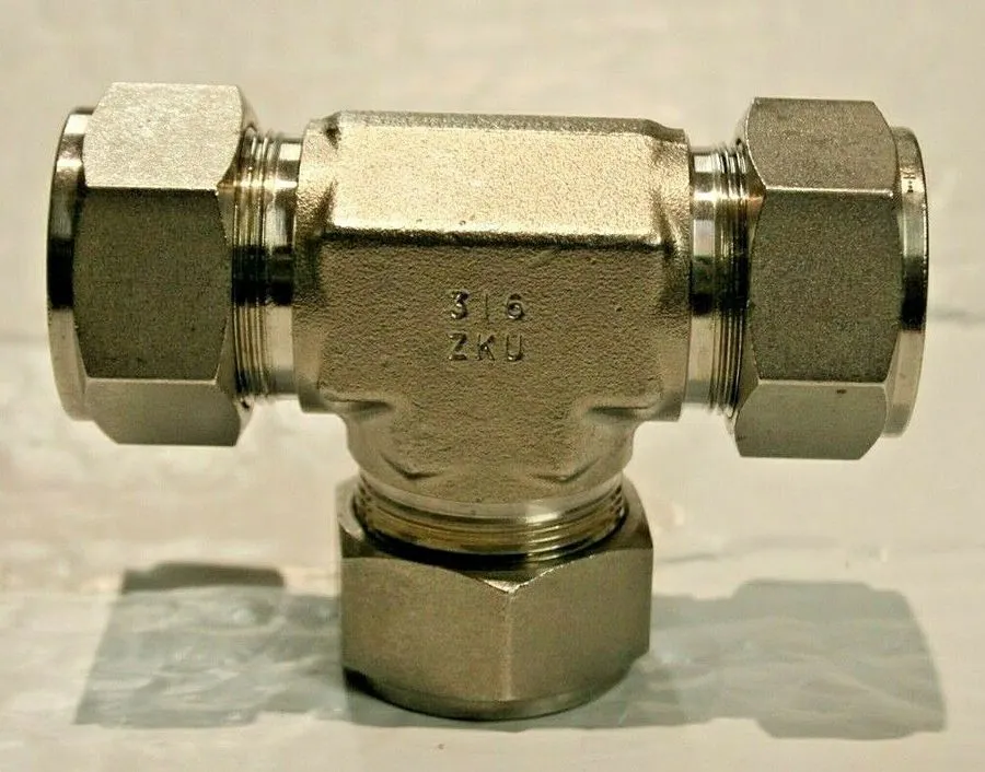 Фитинг Swagelok 316 Stainless Steel Tube Tee Fitting 1" w/Nuts SS-1610-3