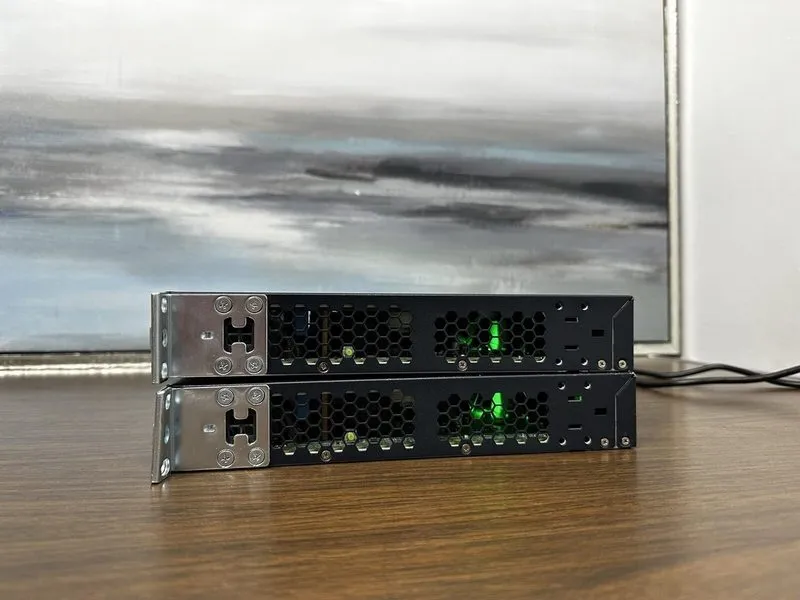 Коммутатор JUNIPER EX2200-48P-4G TAA 48 port POE switch with 4x SFP ports — фото лота 2