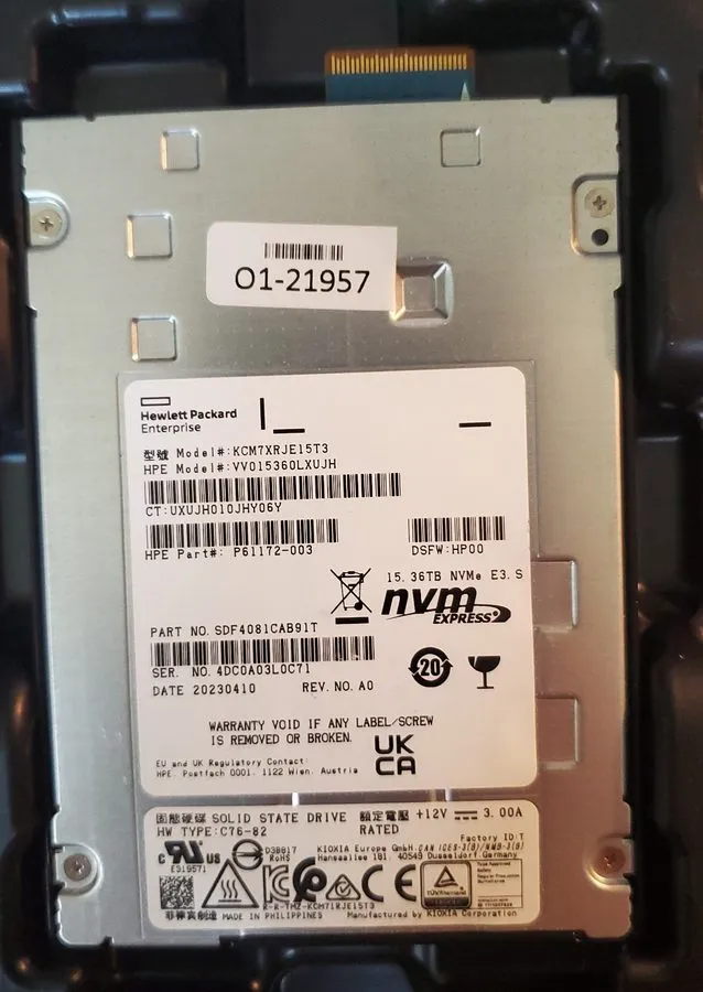 SSD-накопитель 15.36TB KIOXIA KCM7XRJE15T3 PCIe NVMe E3.S SSD